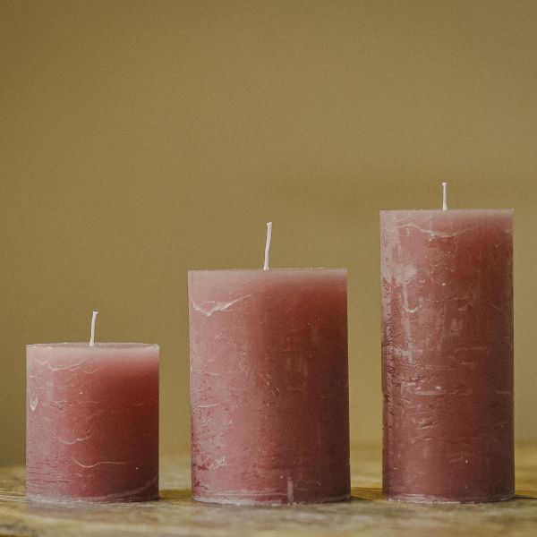 Ash pink cylinder candle