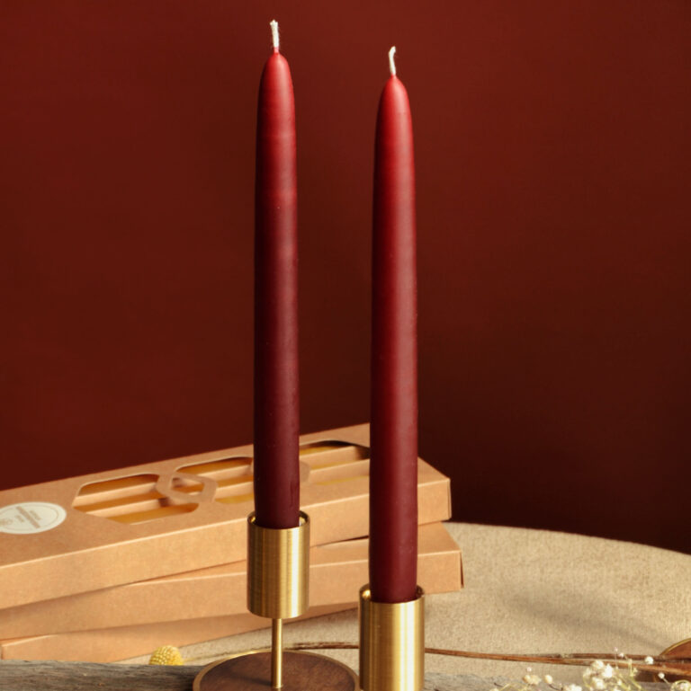 Set of burgundy table candles, 4 pcs.