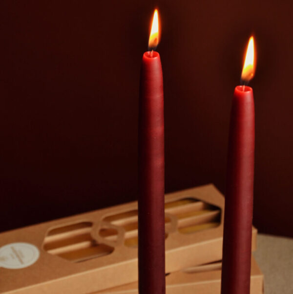 Set of burgundy table candles, 4 pcs.