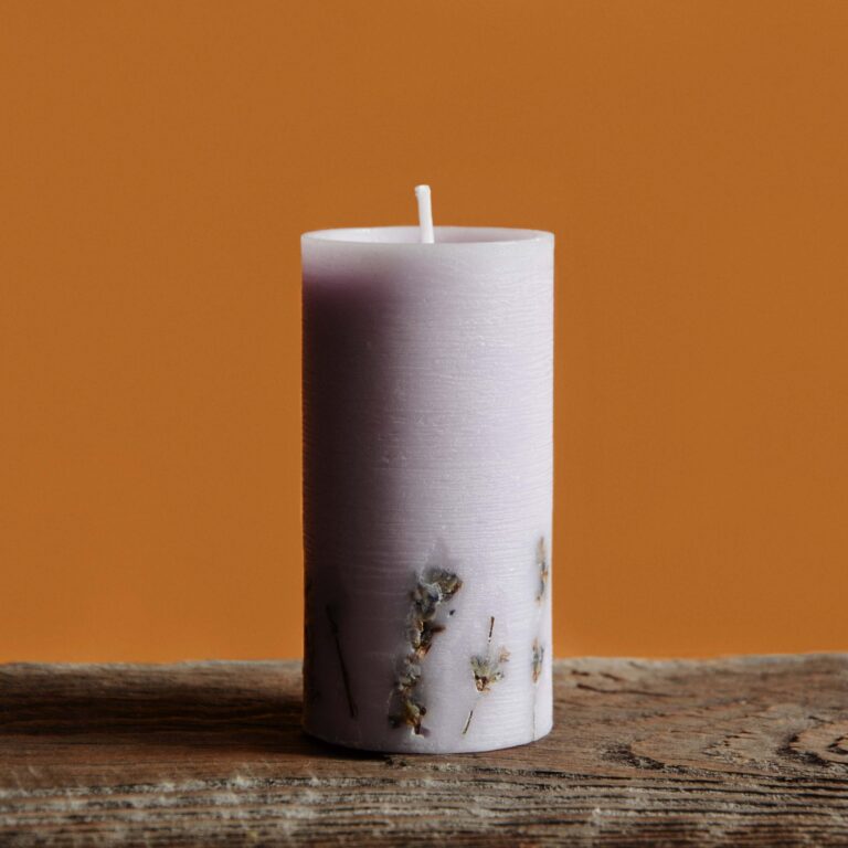 "Lavender miracle", 6x12 cm cylinder candle with lavender scent