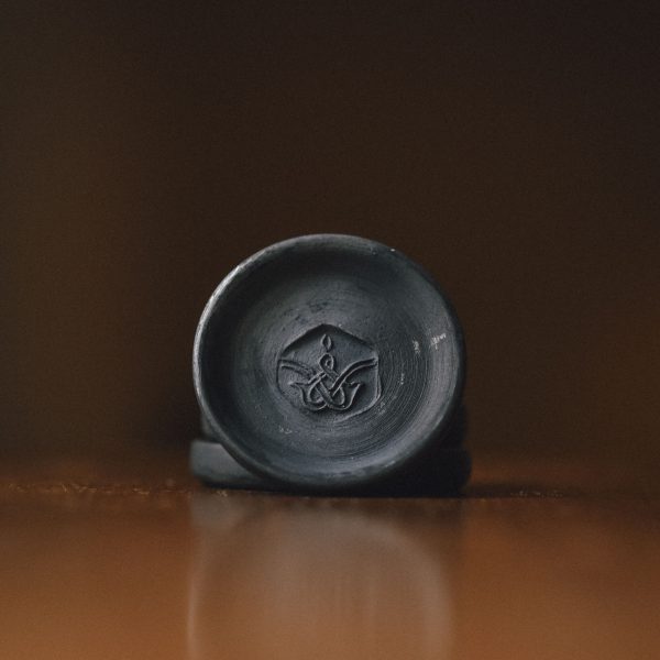 Kleiner Kerzenhalter aus Keramik, 5,5 cm