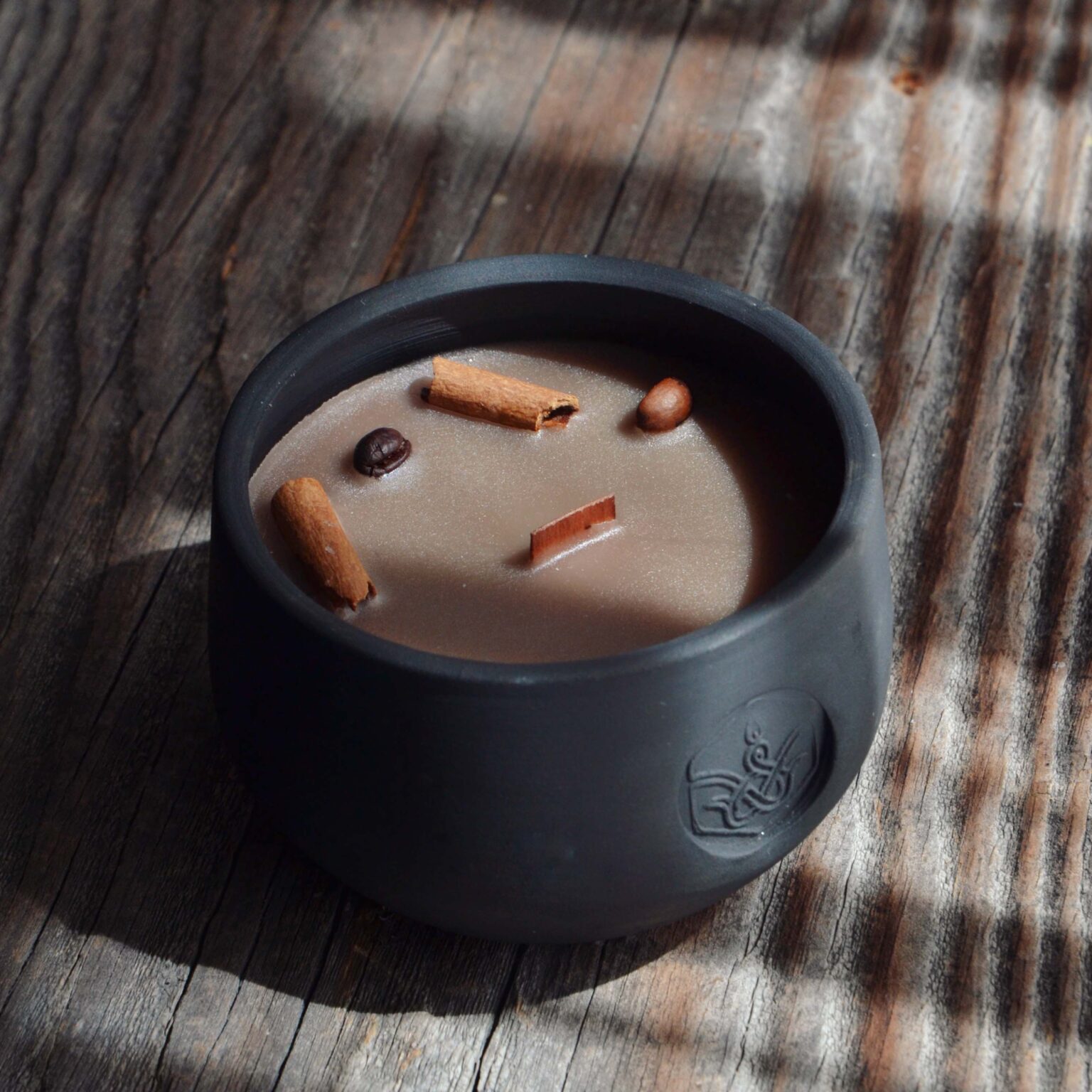 "Kaffee Geschichte", Kerze im Keramikbehälter