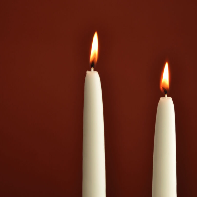 White stick candles, 2 pcs.